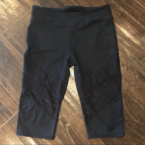 Fabletics Rhodes Black Net/ Mesh Crop - Picture 3 of 7